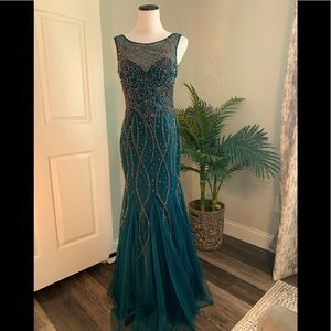 Xscape Formal Gown. beautiful elegant dress, teal color